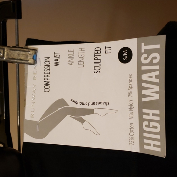 RUNAWAY READY LEGGING 👖 - Picture 2 of 3